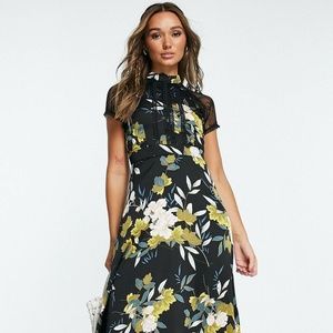 Floral Midi Dress by Liquorish. Size 8. 100% Polyester
